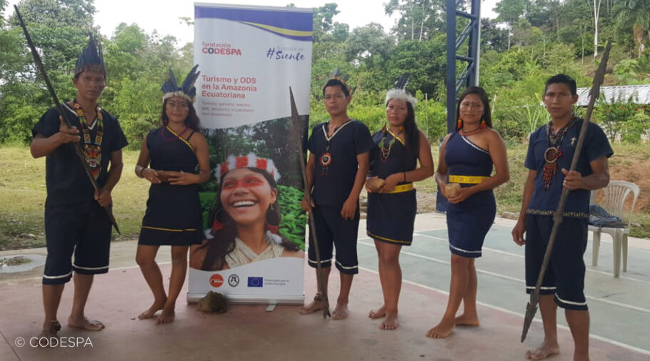 indigenas ecuador