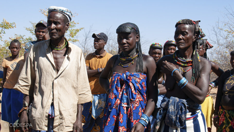 comunidades indigenas angola