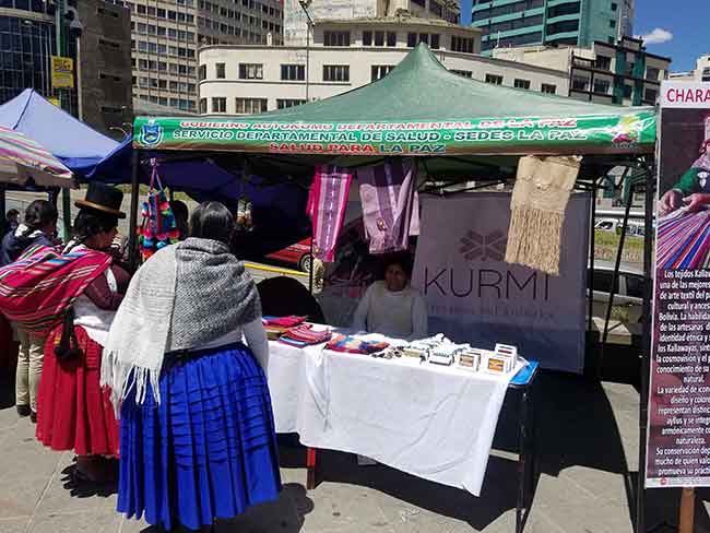 Feria artesanas Bolivia