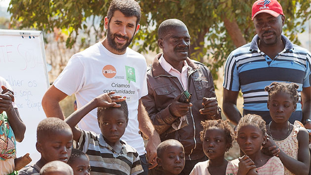 Sebastiao, escuelas de futuro para Katabola