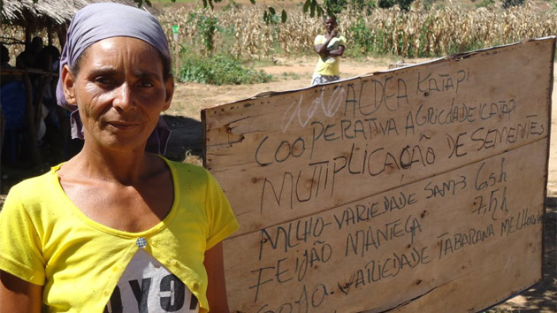 Gracias al proyecto cultivo mis tierras y produzco mis propios alimentos, María #unahistoriaquecontar